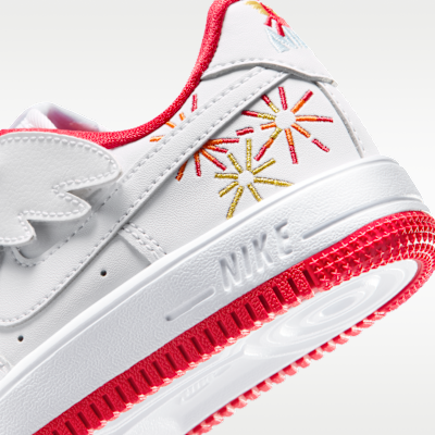 Nike Force 1 Low EasyOn Younger Kids' Shoes. Nike SG